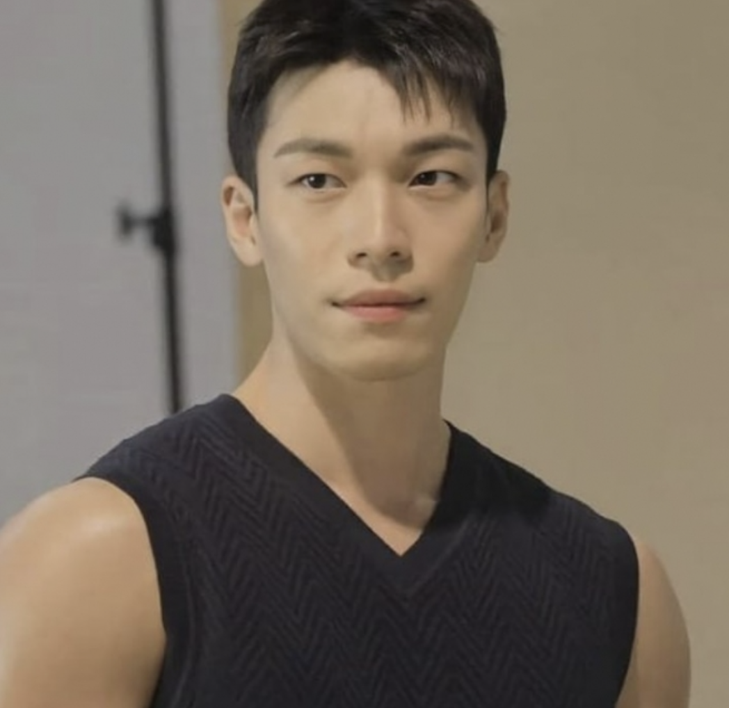배우 위하준