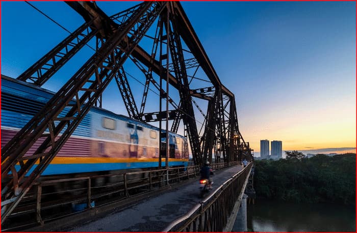 야간기차에서 만난 현지인- 사파로 가는 야간기차. 8시간의 여정 동안 만난 사람들의 이야기가 인생을 바꿨다.
