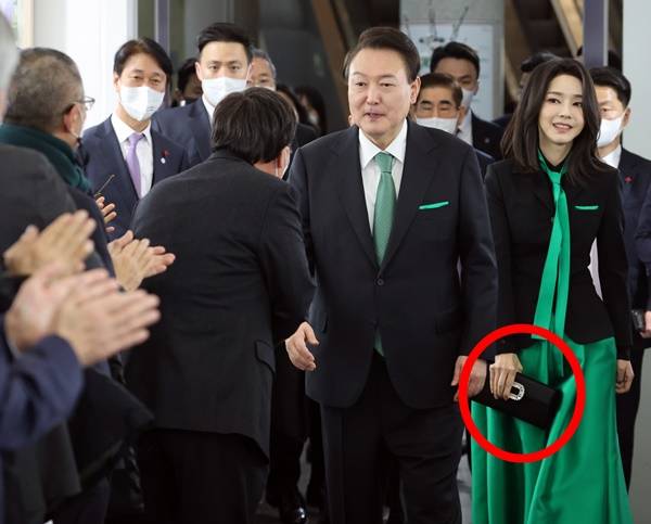 김기현 부부 기소와 뇌물 수사 ❘윤석열 김건희 로저비비에 가방 ❘ 청탁금지법