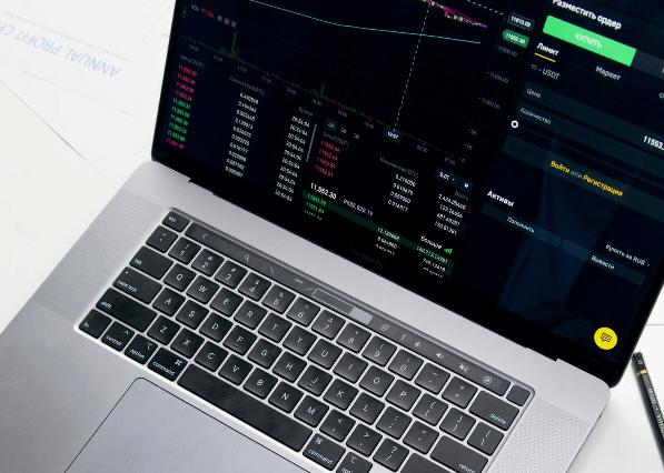 노트북-차트-주식-채권