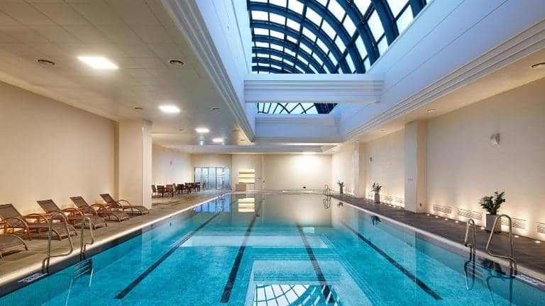 롯데호텔-부산-실내수영장