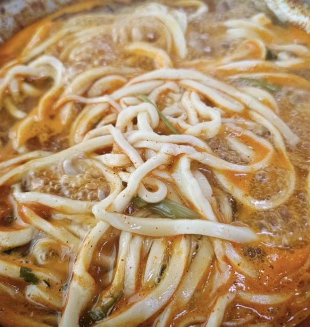 SBS 생방송 투데이 3765회 - 캠핑 감성 바비큐 &amp; 외국인이 반한 버섯칼국수 맛집 소개