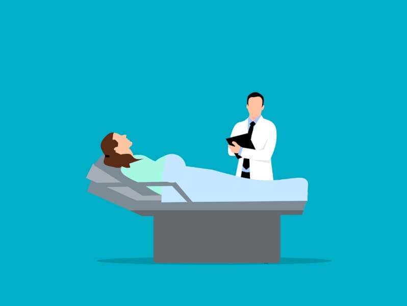 누워있는 환자와 의사