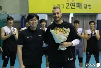 미스 반 데 로에 대표작 바르셀로나 파빌리온 건축미_5