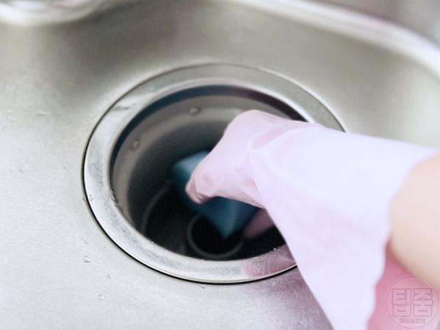 싱크대 냄새 제거 베이킹소다 구연산