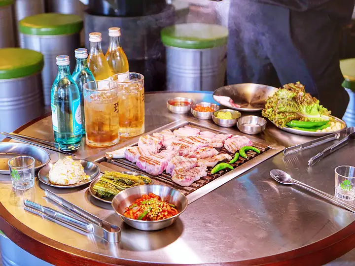 생방송오늘저녁 은평구 녹번역 월 매출 9천만원 모둠 돼지 구이 & 김치말이 국수 이겹살 맛집 추천