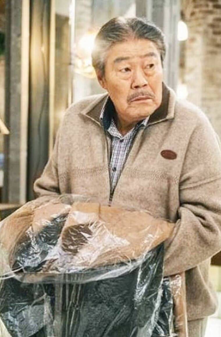 배우-김성겸