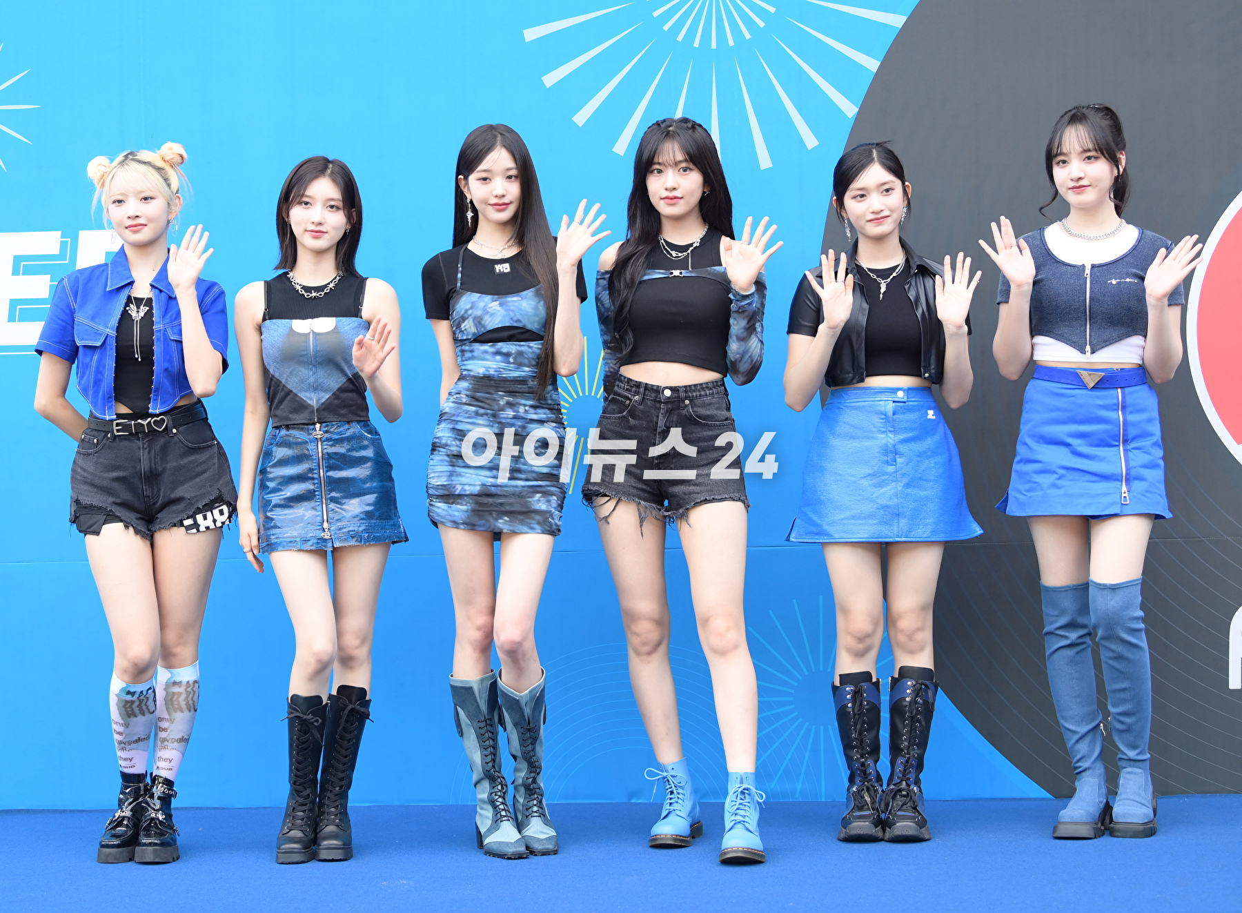 그룹 아이브(IVE)가 5일 오후 서울 잠실실내체육관에서 열린 '펩시 썸머 페스타 2023' 포토월 행사에 참석하고 있다. [사진=정소희 기자]