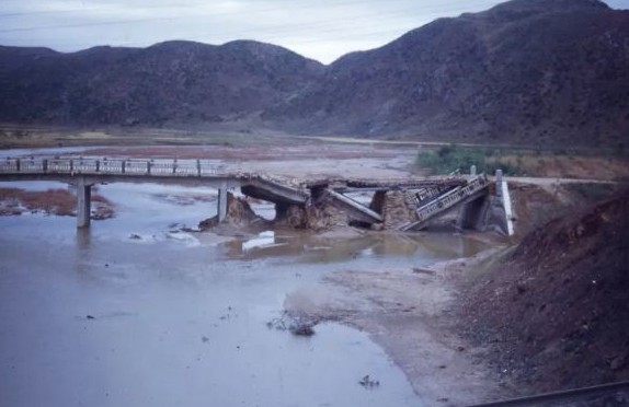 건물이 무너지는 꿈 