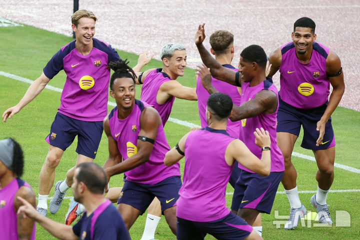 FC바르셀로나 선수들의 훈련 사진