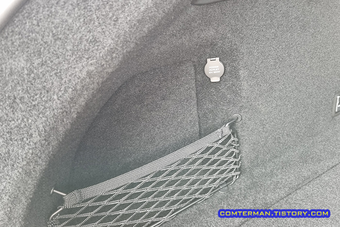 폴스타4 트렁크 시거잭