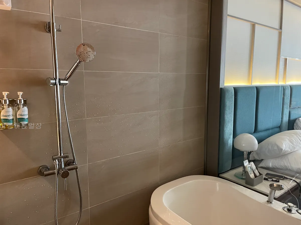나트랑시내-가족여행-가성비-호텔추천-시에스타-패밀리-스위트룸-1박후기(샤워필터,2층침대)