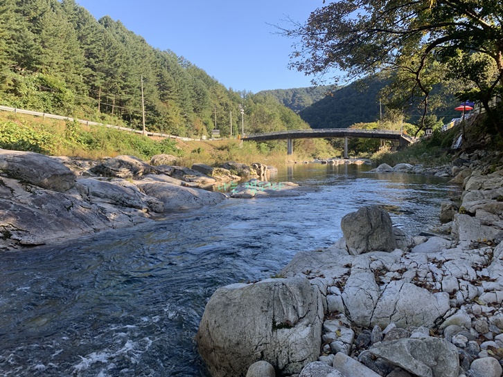 또올래캠핑장-계곡