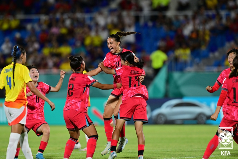 여자 U-17 축구 대표팀 월드컵 콜롬비아전 조별리그 경기 결과 케이시 페어 득점 골 영상 중계 다시보기