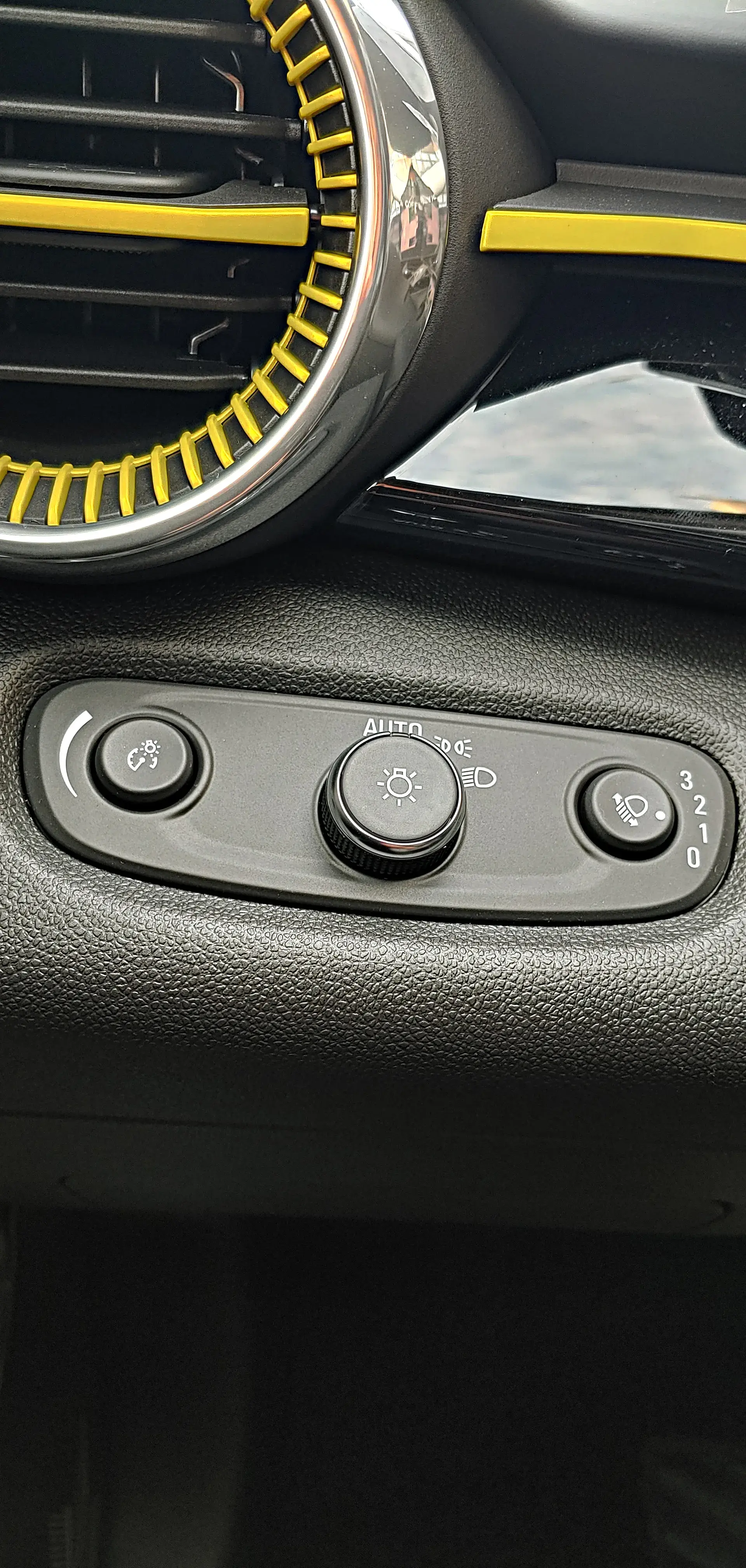 쉐보레 트랙스 크로스오버 내부 및 인테리어