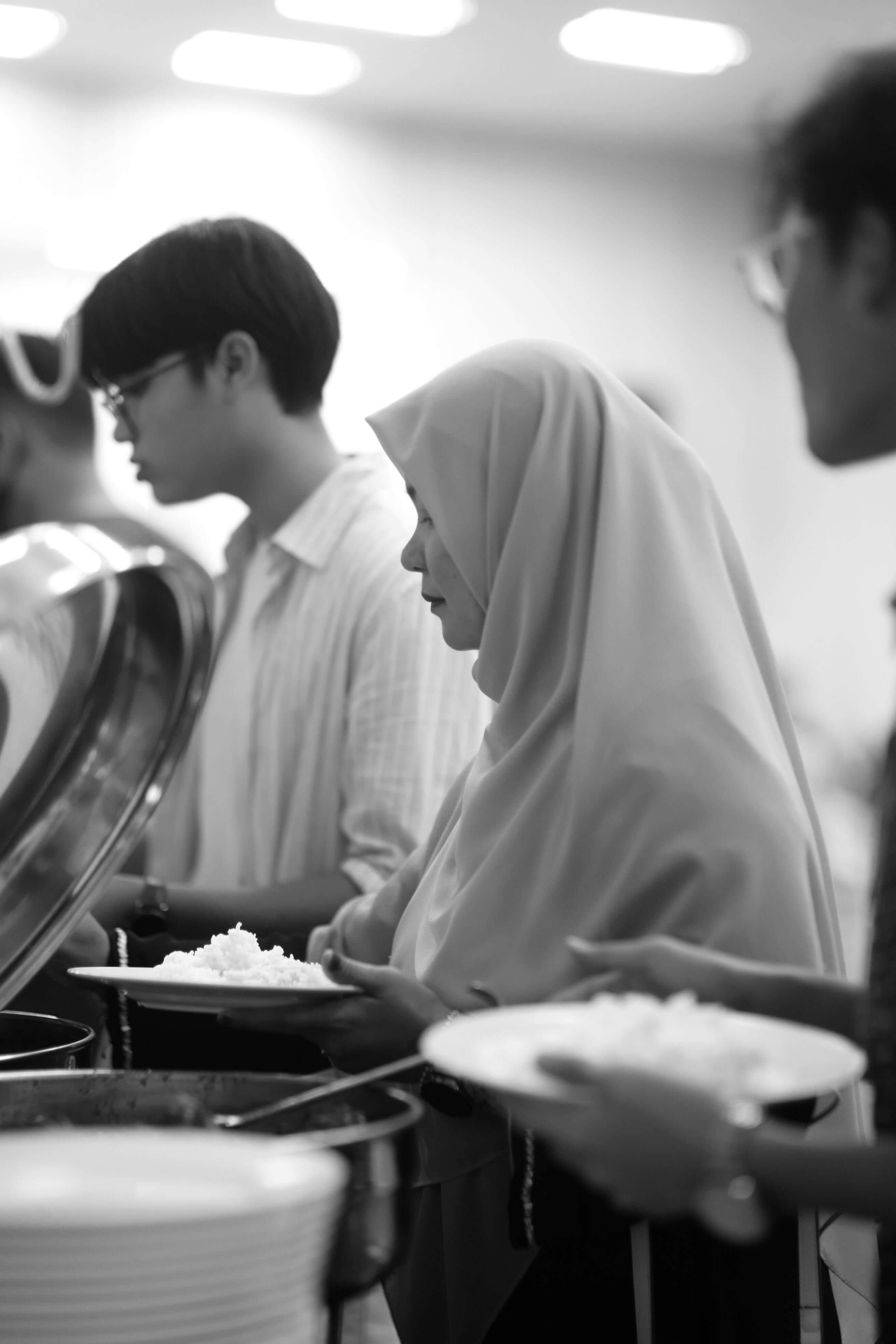 식사 시간이 불규칙하면 몸에 생기는 충격적인 변화 7가지