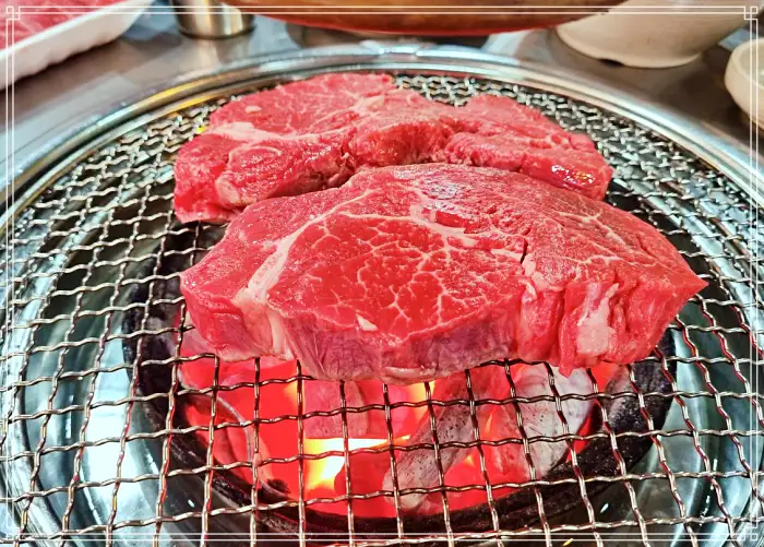 생생정보 마당 강원 홍천 농장직영 한우 정육식당&#44; 투뿔 숯불 구이 맛집