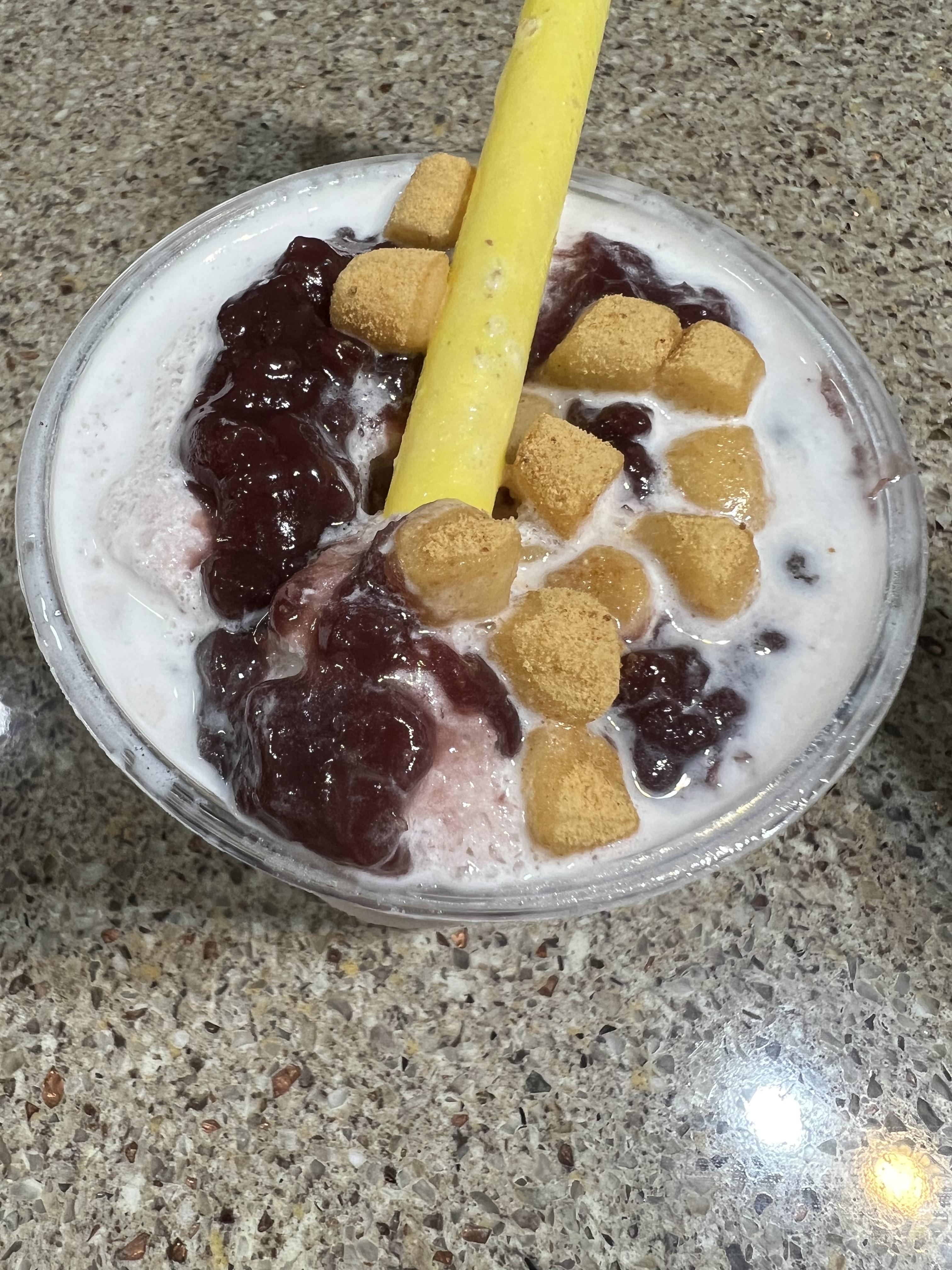 컴포즈 커피 팥빙수 맛 "팥절미 밀크쉐이크