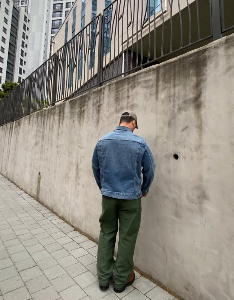 데일리룩('26. 4. 20.)아메리칸니들 ACDC 빈티지 볼캡, 무신사스탠다드 티셔츠, 칼하트 빈티지 청자켓, 무신사스탠다드 퍼티그 팬츠, 레드윙 페코스 2231 11인치 부츠