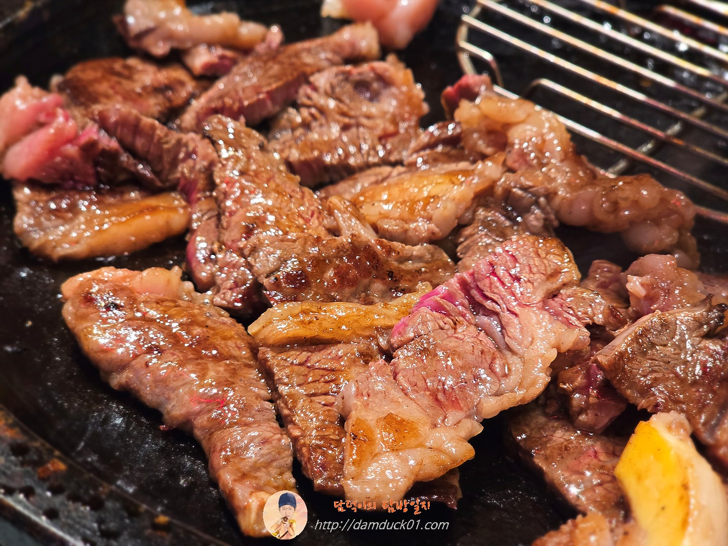 꾸석지돌판한우