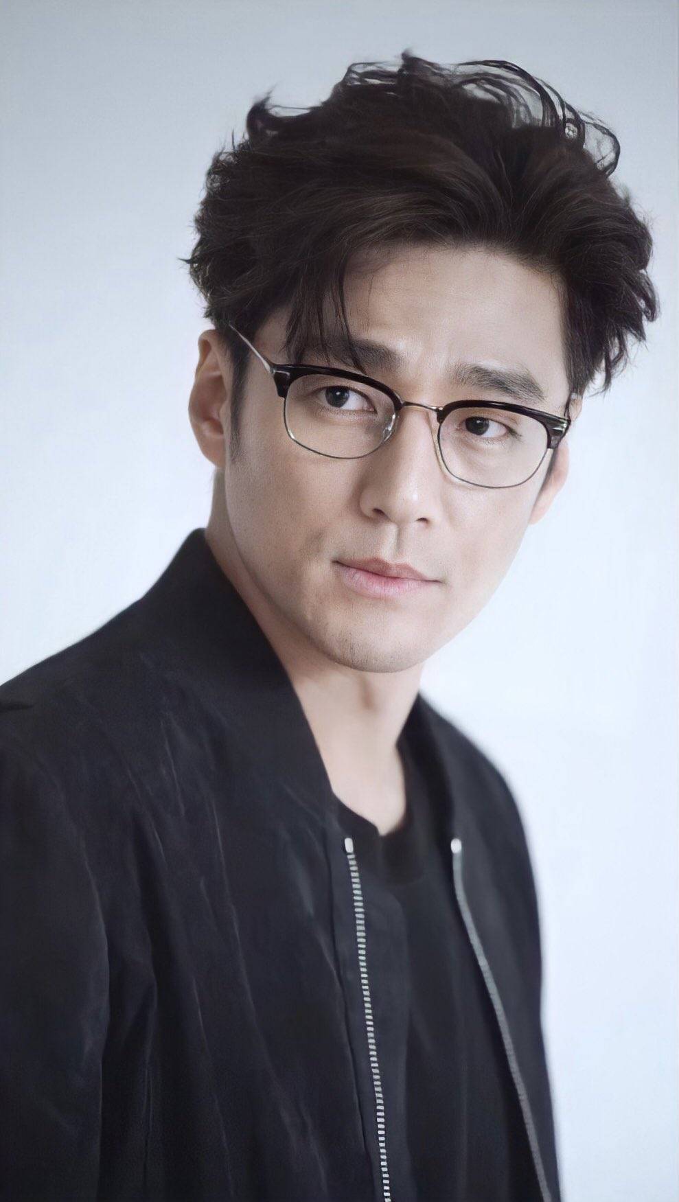 배우 지진희