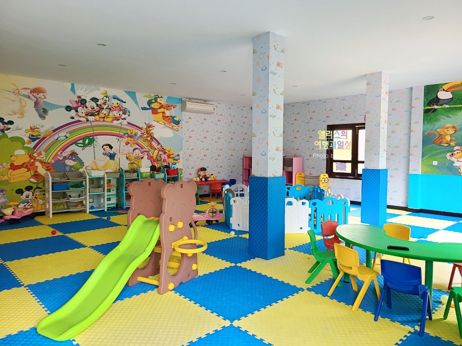 호이안 멀베리 컬렉션 실크빌리지 리조트 부대시설, 야외 수영장