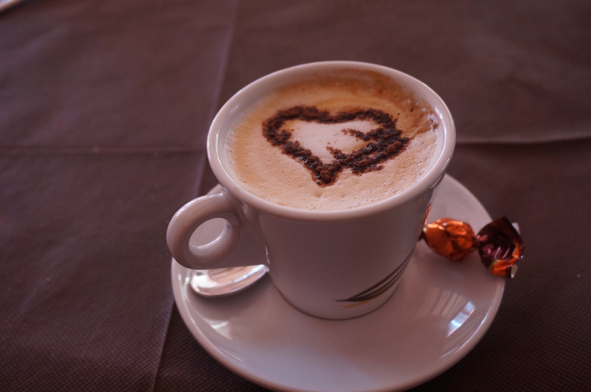 식후 바로 눕는 습관이 위에 미치는 영향