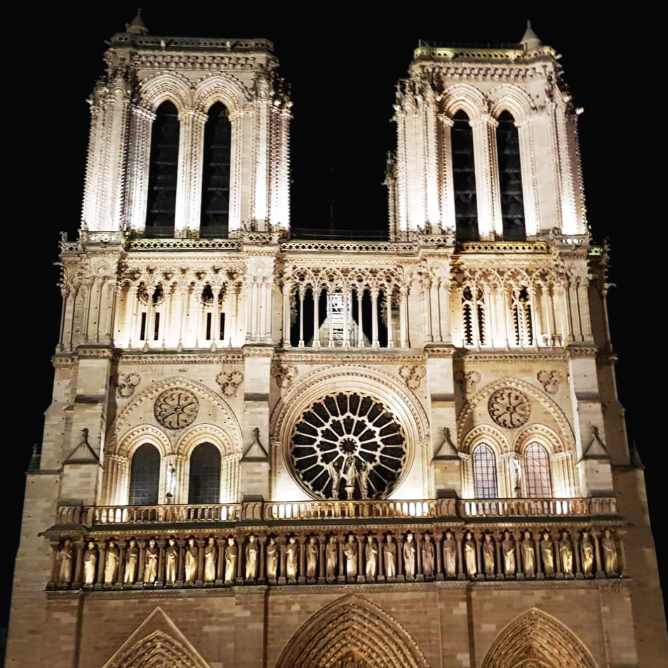 프랑스 파리 노트르담 대성당 야경