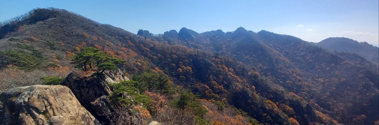 대둔산 낙조대를 지나며 바라본 풍경의 모습