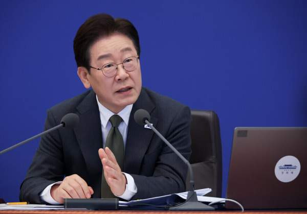 이 대통령 기자회견: 취임 1주년 기자회견 일정 및 3대 국정 비전 총정리 (6월 8일 개최)