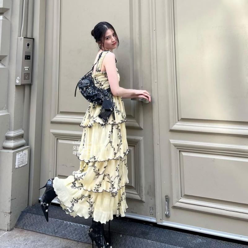 한소희 원피스 수영 원피스 노란 롱 소녀시대 스타일