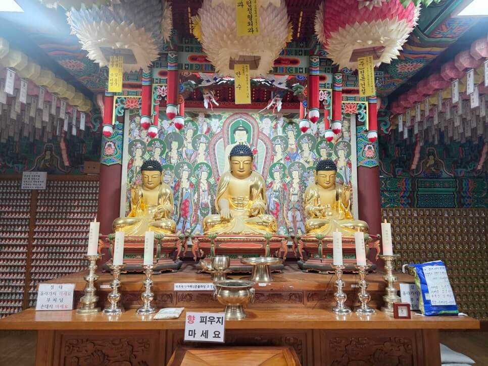 화성 만의사 : 천년 고찰의 숨결과 산사의 고요함을 간직한 수행 도량