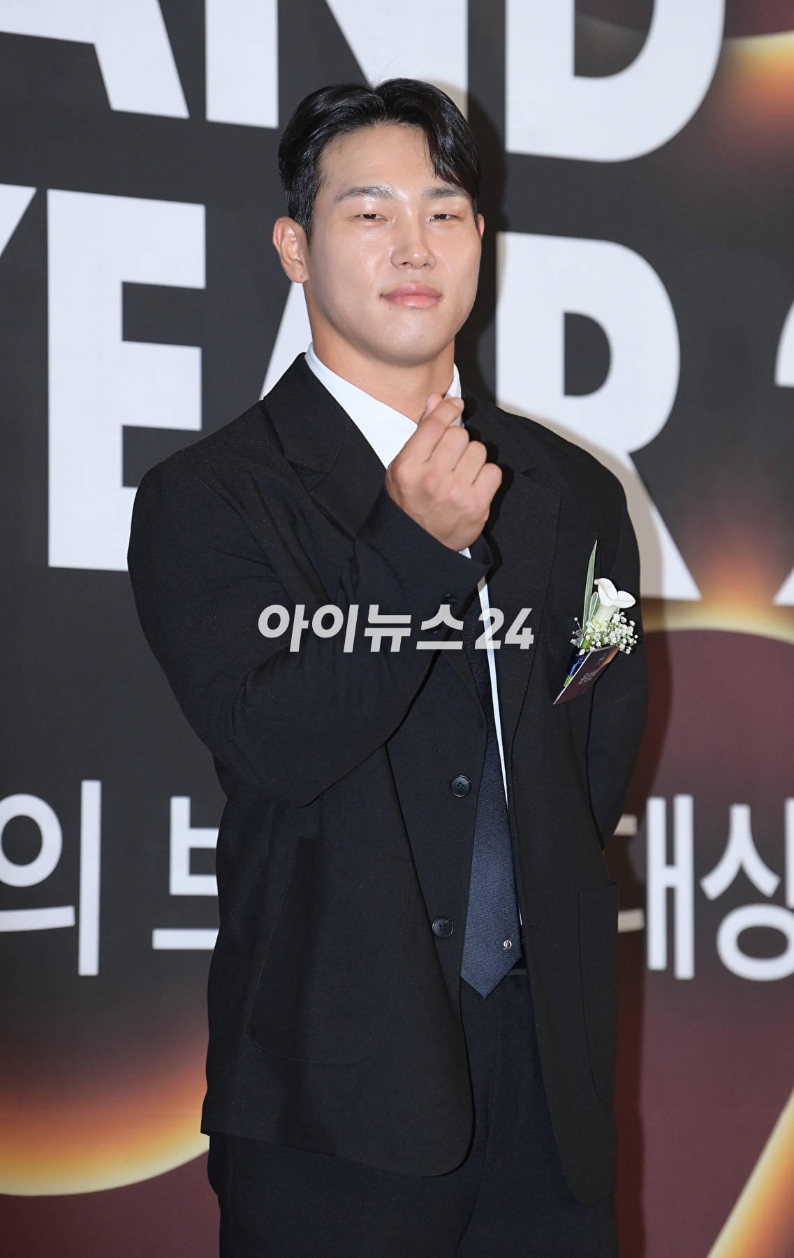 전 스켈레톤선수 윤성빈이 7일 서울 중구 신라호텔에서 열린 '2023 올해의 브랜드 대상'에서 올해의 스포테이너 수상자로 참석하고 있다. [사진=정소희 기자]