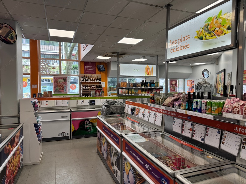 Picard 매장 내부 (파리 냉동식품 마트)