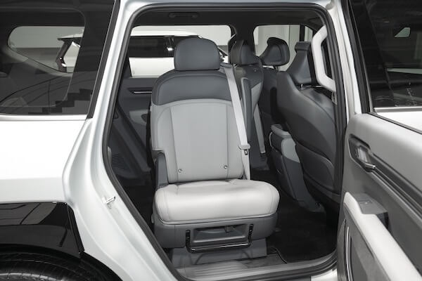 기아가 대형 전기 스포츠유틸리티차량(SUV) 모델인 &#39;EV9&#39;