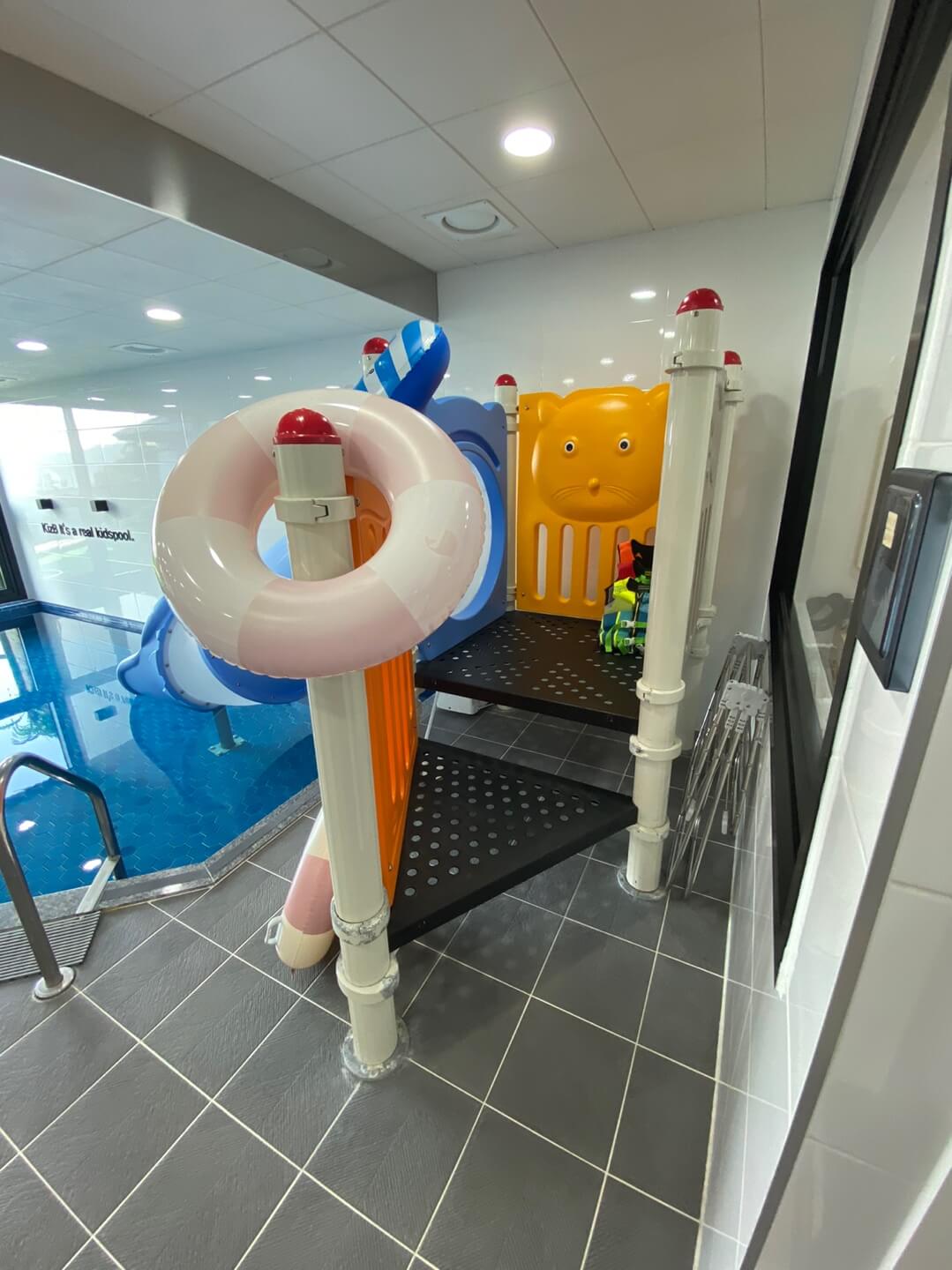 키즈비-풀빌라-수영장-이미지