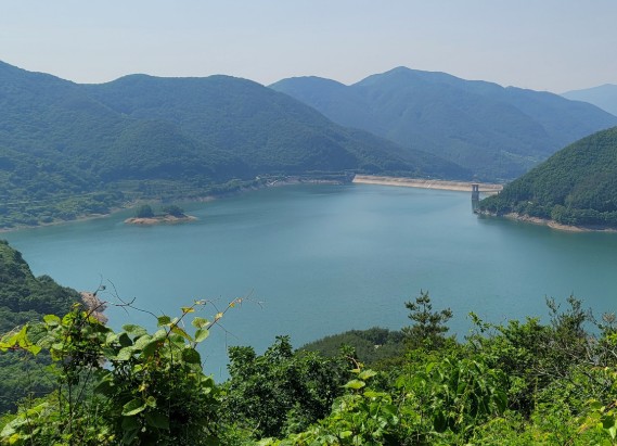 경남 여행지 추천 ❘ 밀양 가볼만한 곳 베스트 10. 밀양호