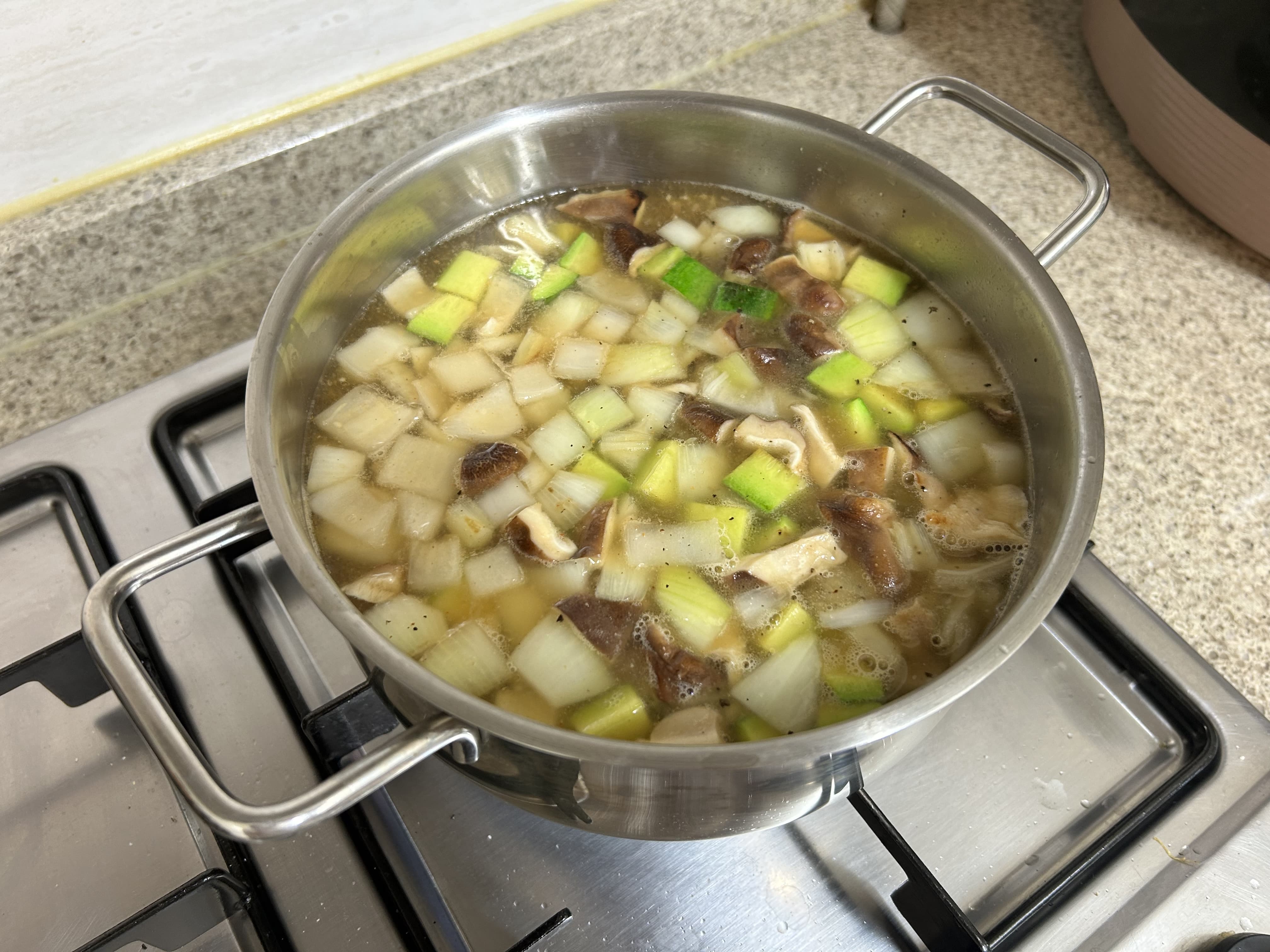 [chef&amp;#44; Daddy] 봄 제철요리! 달래된장찌개 레시피 (표고버섯&middot;애호박 듬뿍)