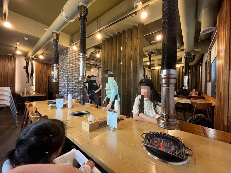 경주 영양숯불갈비 가게 내부