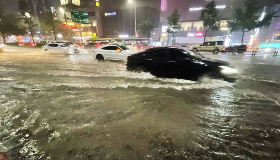 갑작스런 차량 침수 시 대응법에 대해 알아보자