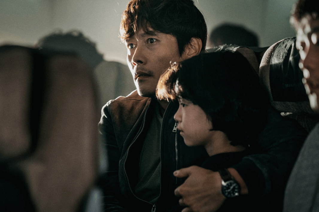 비상선언 이병헌