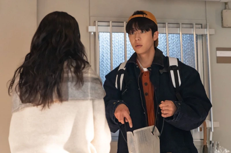 아이 러브 유에서 여주인공에게 음식 배달을 하는 남자 주인공