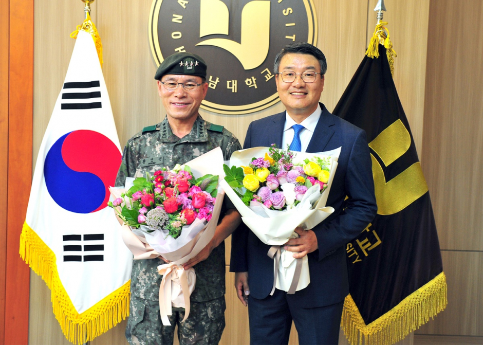 육군대장에서 대통령 경호처장! 황인권 동문의 빛나는 귀환 - 호남대학교