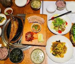 마포구맛집 색동저고리 돌솥밥으로 연말회식 장소 추천