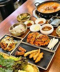 멸치쌈밥정식