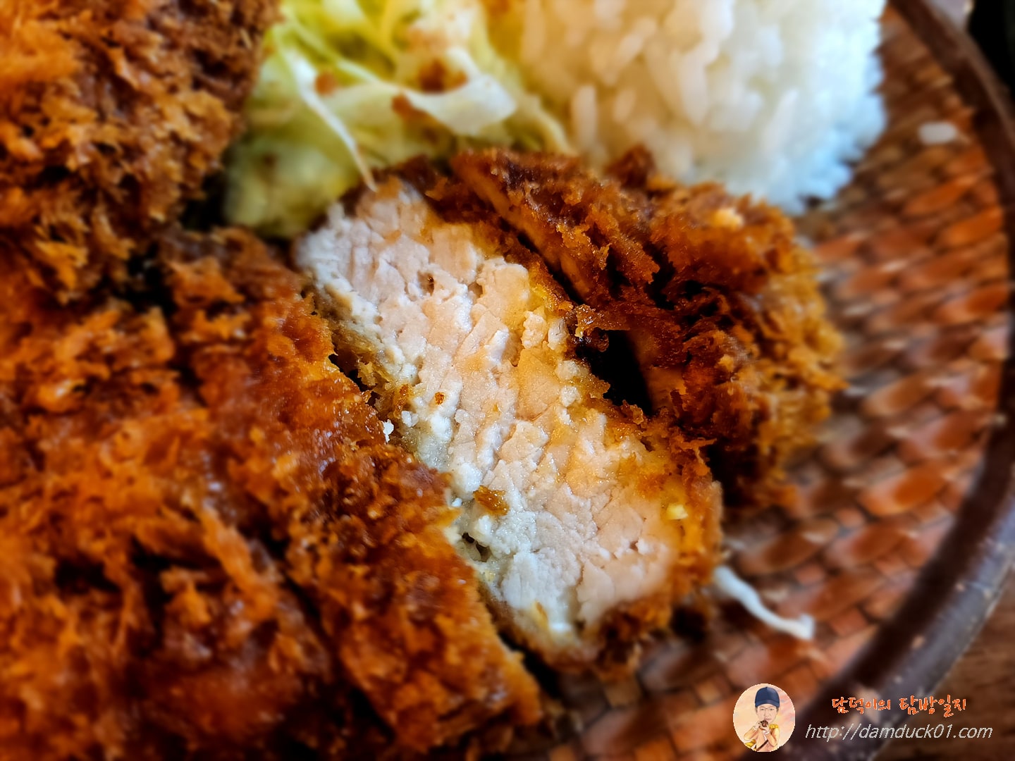 등심가츠 한 조각