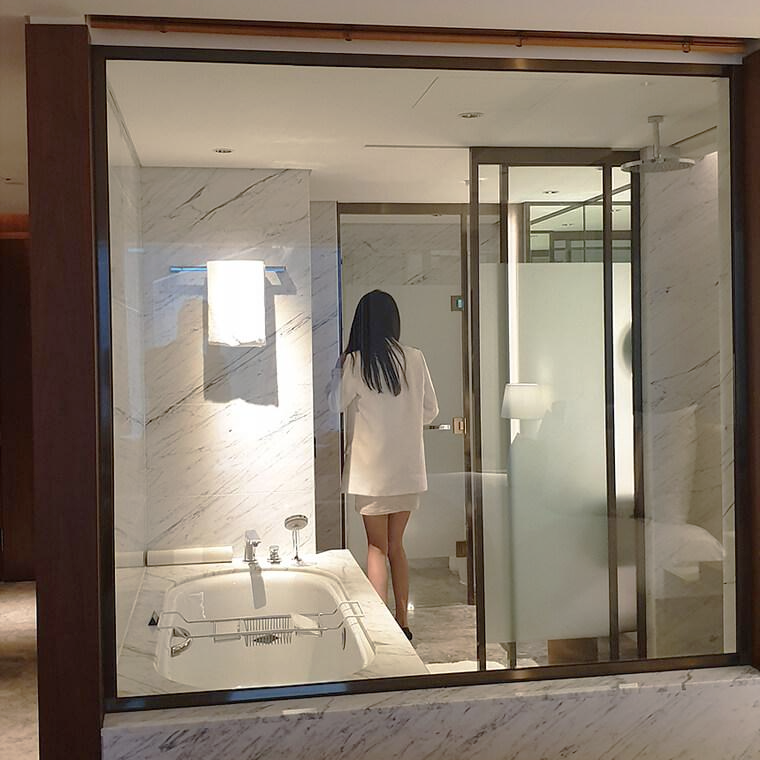 디럭스-더블룸-쇼파