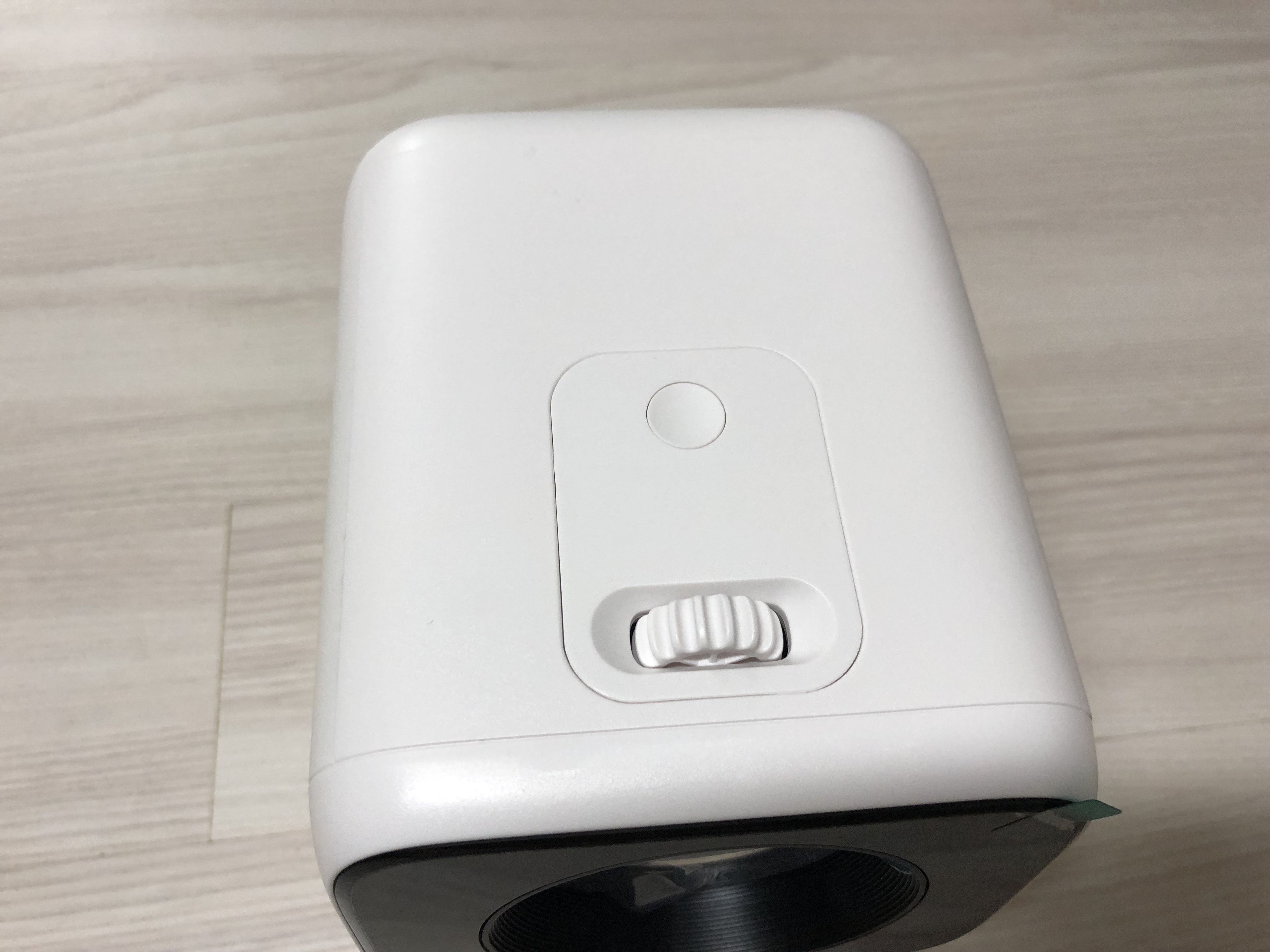 샤오미 스마트 미니 빔프로젝터 WANBO T2 MAX 리뷰 - 상단부