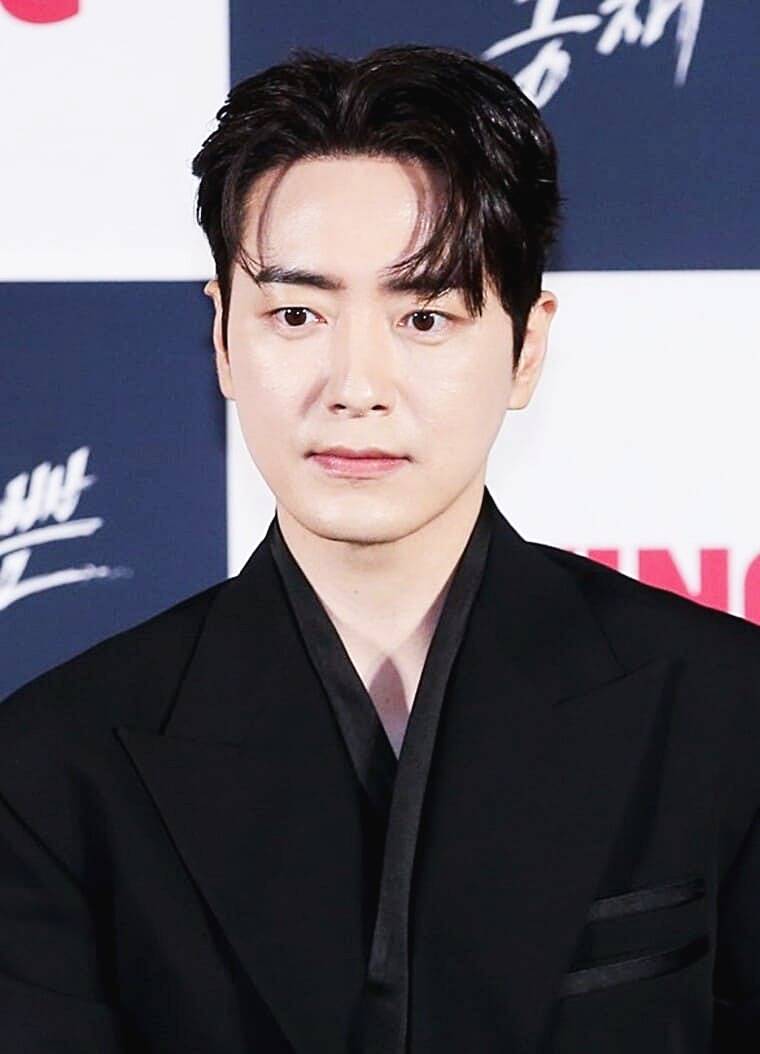 배우-이준혁