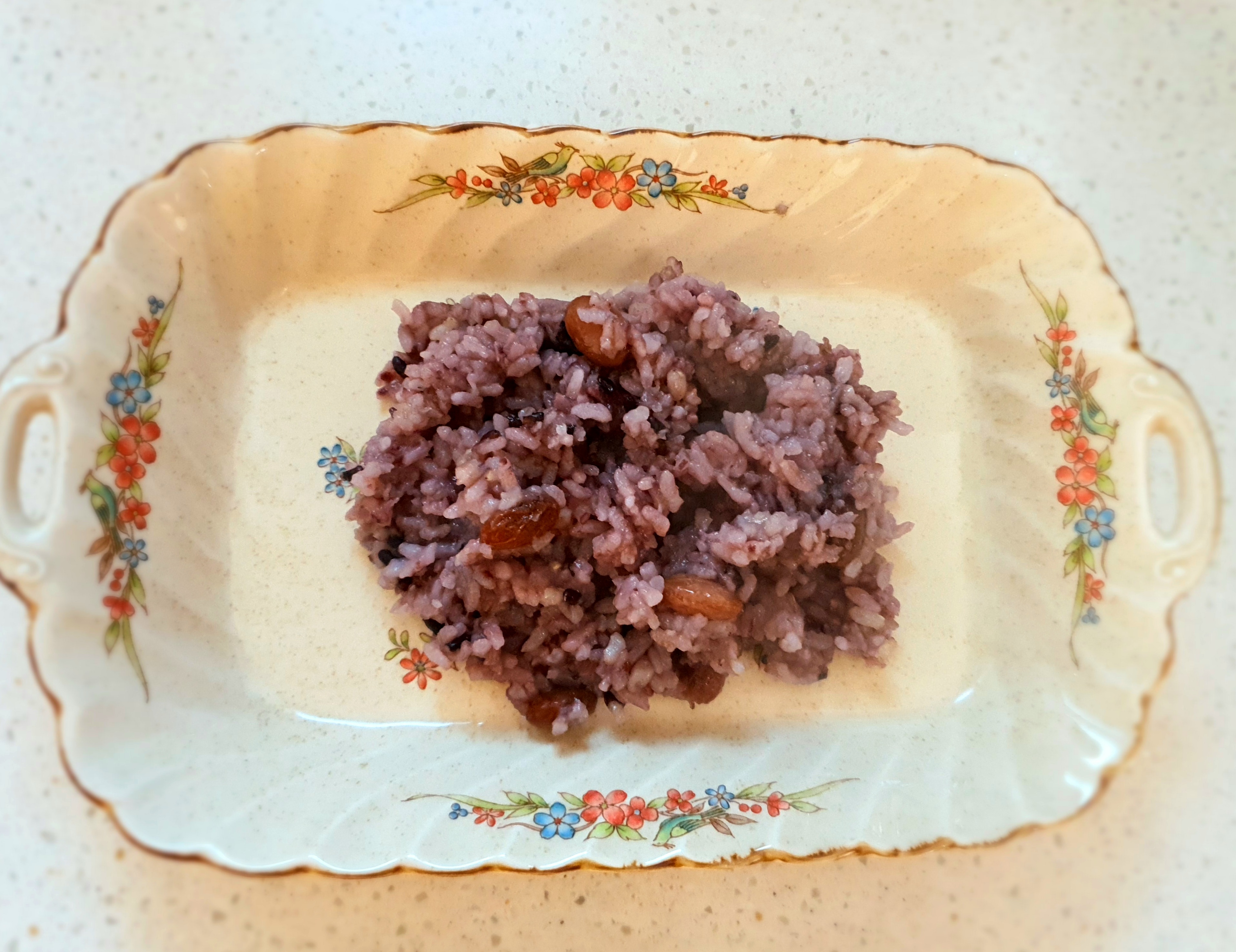 잡곡밥을-데웠어요.